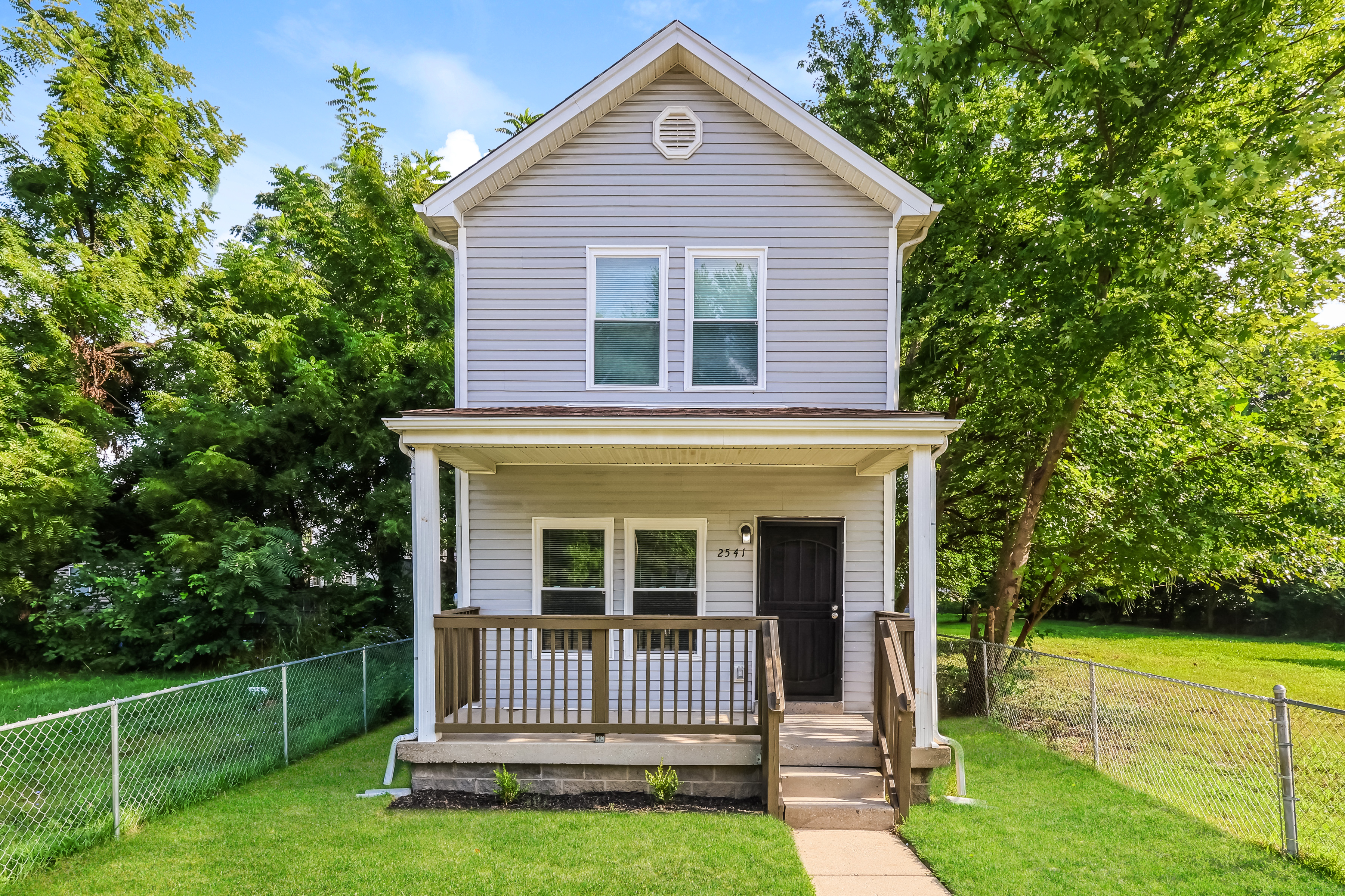 2541 Rowan St Louisville, KY 40212